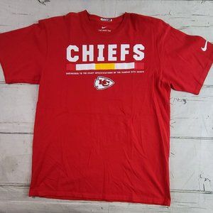 Nike Kansas City KC Chiefs NFL Equipment Short Sleeve T-Shirt Mens Size S EUC